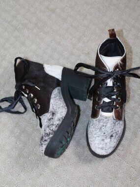 Alcala Size 7 Brown Black White Cow Hair Lace Up Block Heel Boots